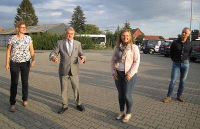 CDU Ratskandidatinnen Iris Bovenschulte und Jana Bergmann im Gespr�ch mit NRW Innenminister Herbert Reul