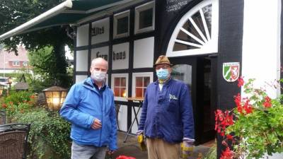 Mathias Krmpel im Gesprch mit Bauer Heinrich Schulte-Brmmelkamp aus Kattenvenne