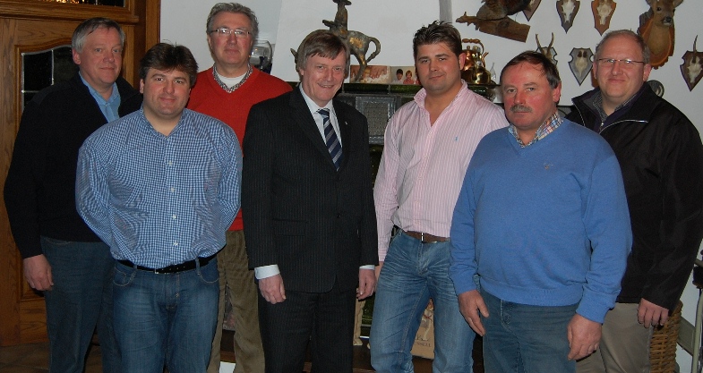 von links: Gerhard Schomberg (stellv.Bürgermeister), Dirk Haller, Rudolph Lammert, Wilfried Grunendahl (MdL), Kai Haller, Heinz Dieter Haller, Holger Winski