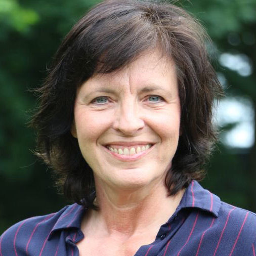  Corinna Aust